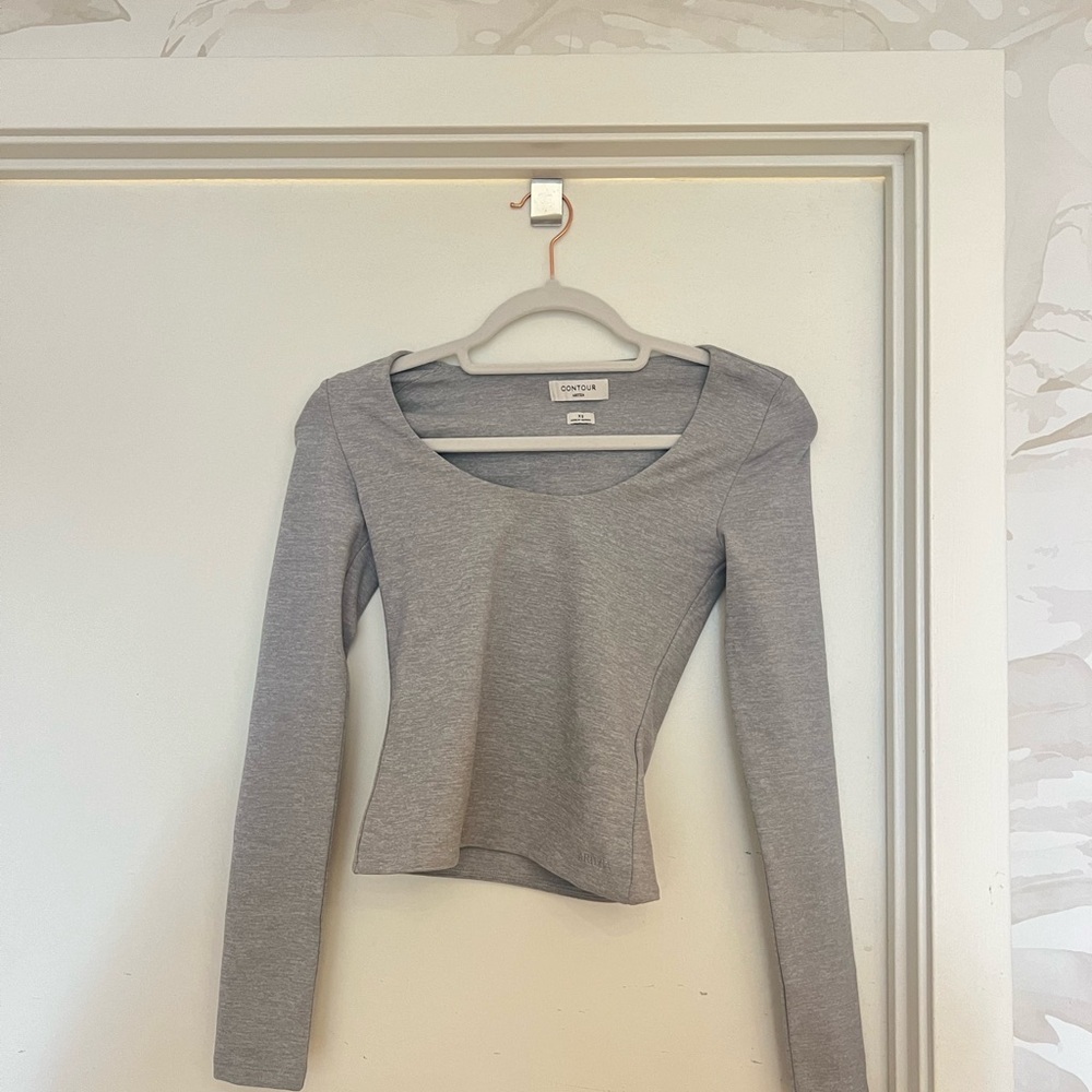 Aritzia Contour Scoopneck Longsleeve